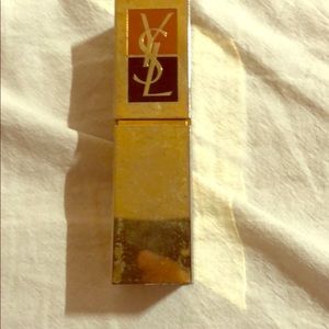 YSL rouge pur no.21
